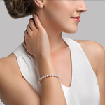 6,0–6,5 mm Hanadama Akoya-Armband aus weißen Perlen – Modellbild