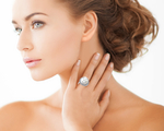Ring mit Süßwasserperle und Diamanten in Salbeigrün – Zweites Bild