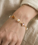 Armband „Anika“ mit weißen Süßwasserperlen – Zweites Bild