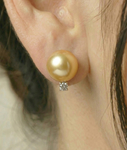 Sasha-Ohrringe mit goldener Südseeperle und Diamanten – Zweites Bild