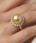 Ring „Golden Pearl & Diamond Sage“ – Zweites Bild