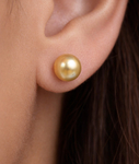 6 mm große runde Südseeperlen-Ohrstecker in Gold – Zweites Bild