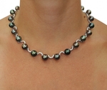 Ultimative Tahiti-Perlen- und Diamantkette – AAAA-Qualität – Modellbild