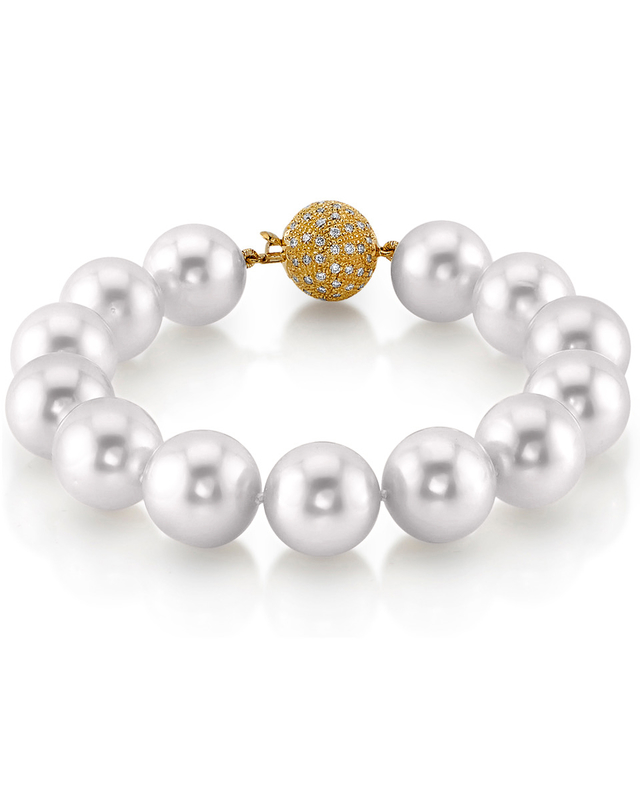 Armband aus weißen Südseeperlen, 12–13 mm – Modellbild