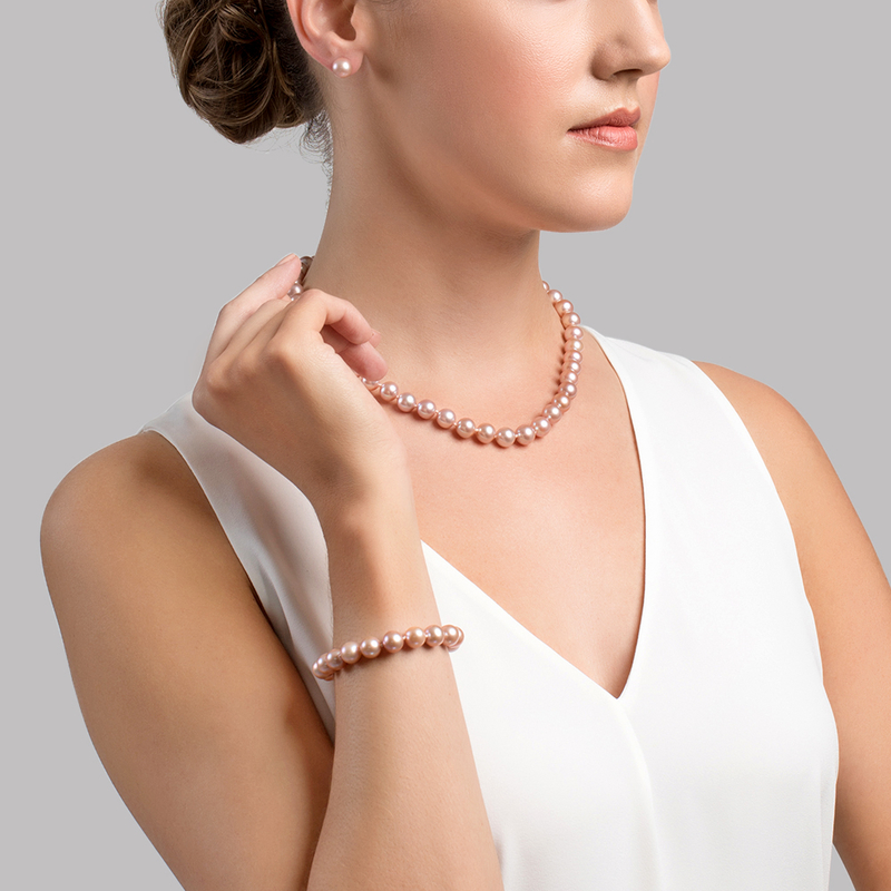 8,5–9,5 mm rosa Süßwasserperlen-Halskette, Armband und Ohrringe – Modellbild