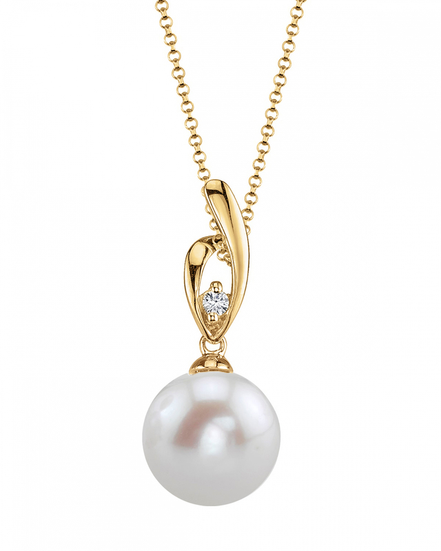 Anhänger „Lois“ aus 14-karätigem Gold mit Süßwasserperle und Diamanten