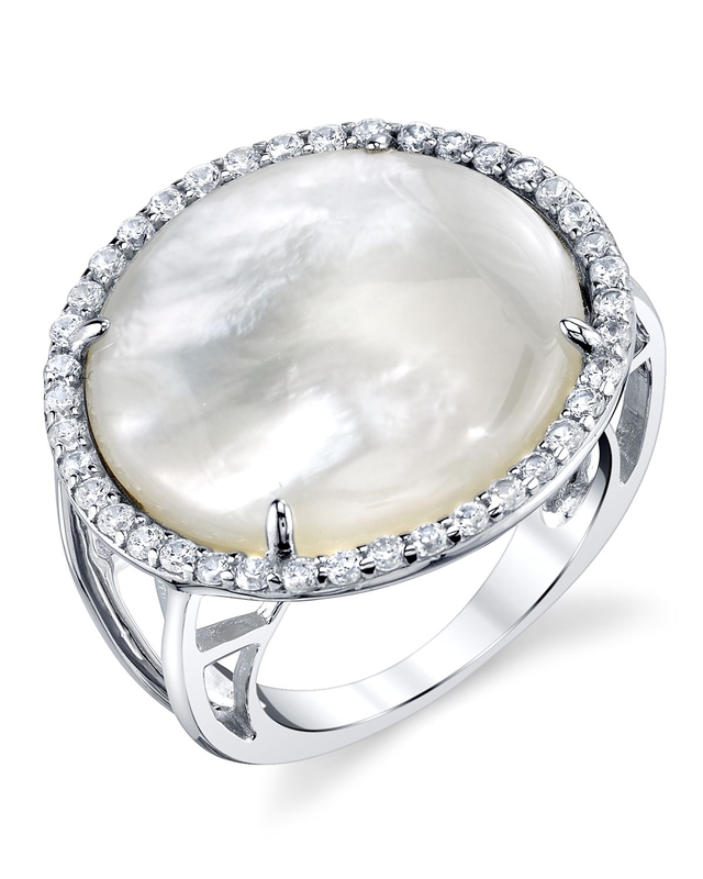 Ring mit weißem Zuchtperlmutt und Zirkonia in Kamelienform