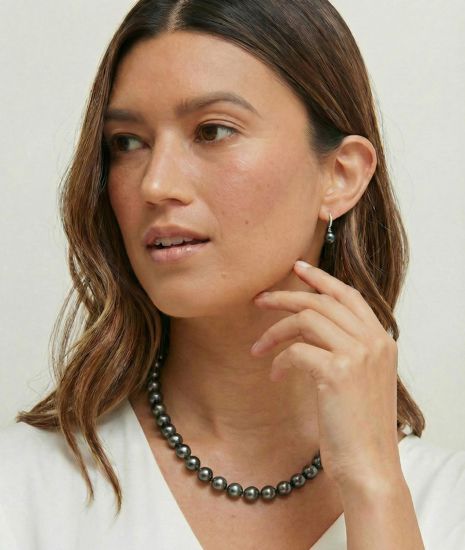Tahitianische Südseeperlen- und Diamant-Huggie-Ohrringe „Eileen“