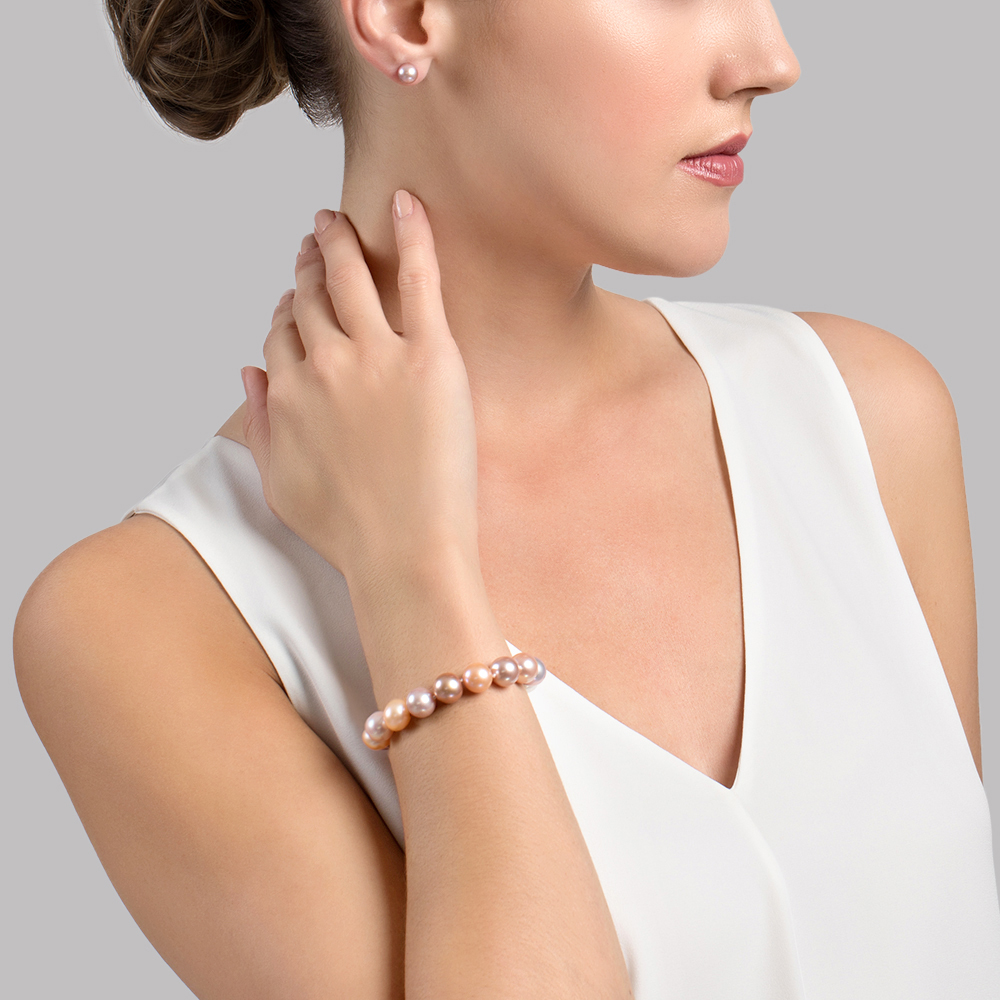 Armband aus mehrfarbigen Süßwasserperlen, 11–12 mm – AAA-Qualität – Modellbild