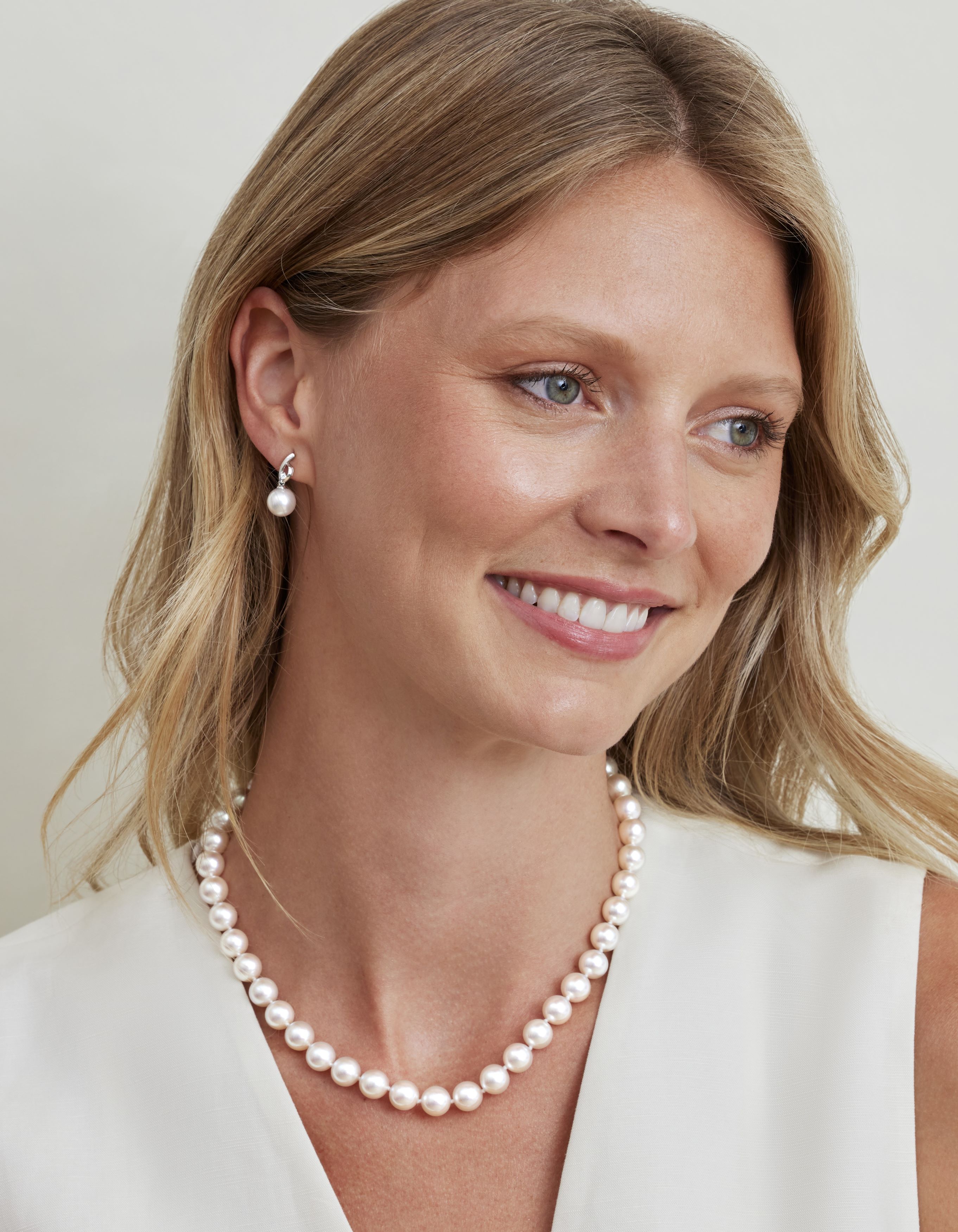 Akoya-Perlen- und Diamant-Ohrringe „Lois“ – Zweites Bild