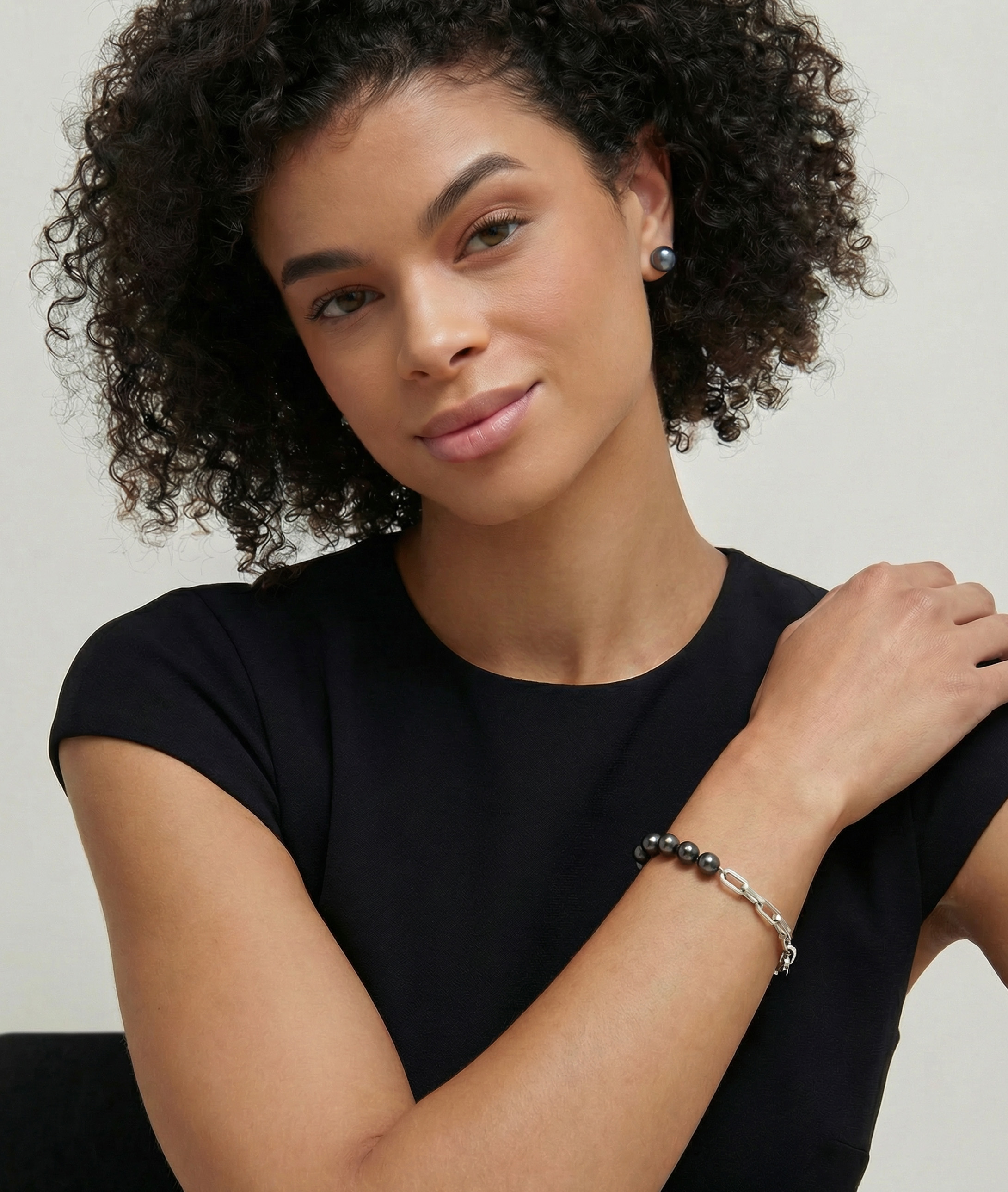 7,5–8,0 mm schwarzes Süßwasserperlen-Armband mit Kette für Damen – Zweites Bild