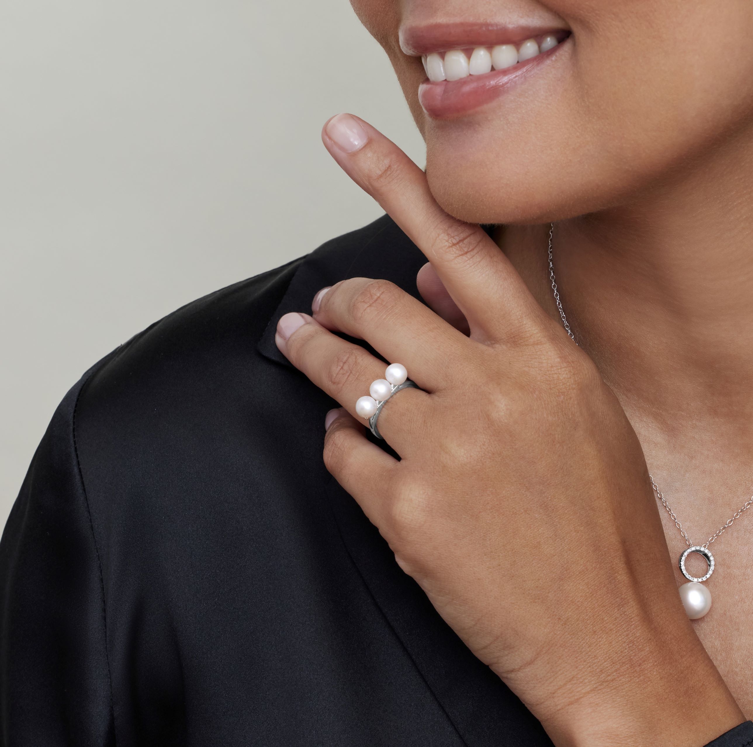 Camille-Ring mit Süßwasserperle – Modellbild