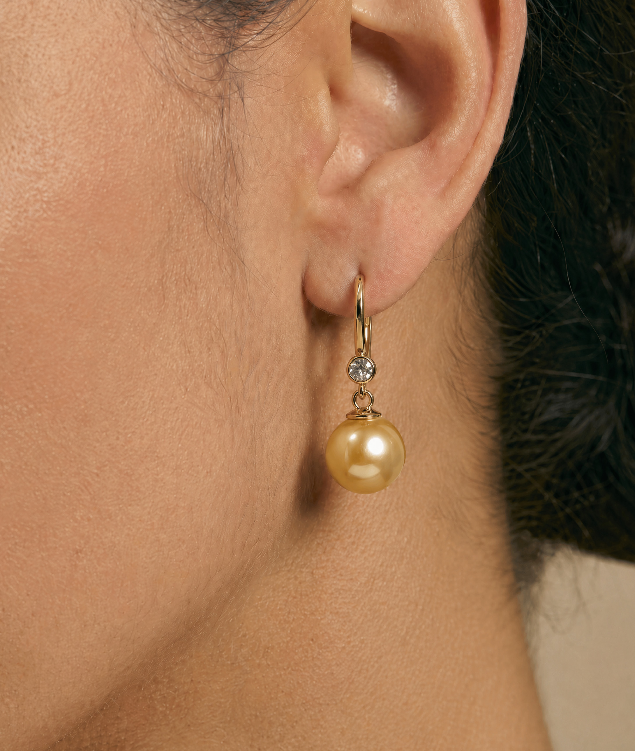 Michelle-Ohrringe mit Goldperlen und Diamanten – Zweites Bild