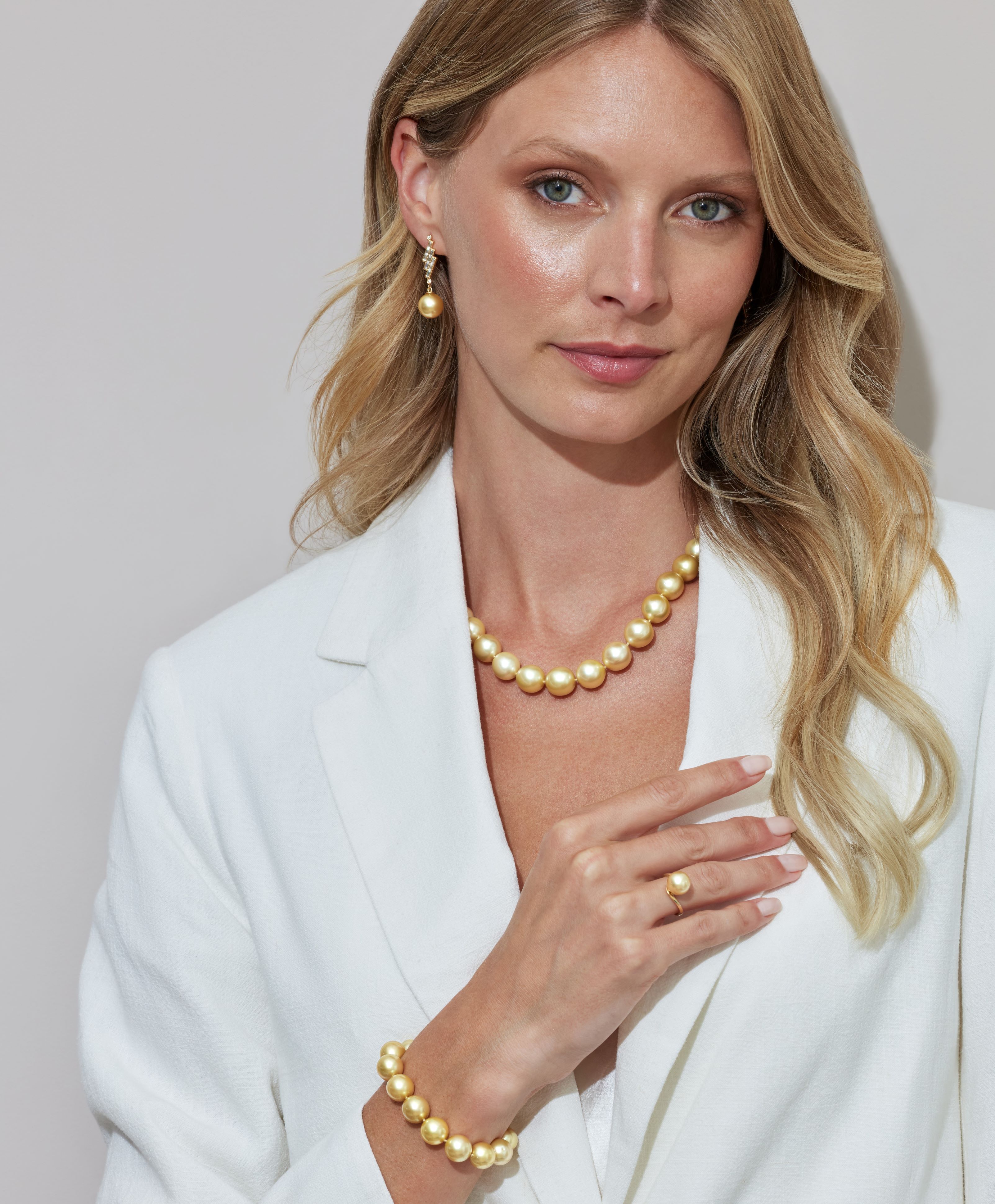 Felice-Ring aus 14-karätigem Gold mit goldener Südseeperle – Zweites Bild