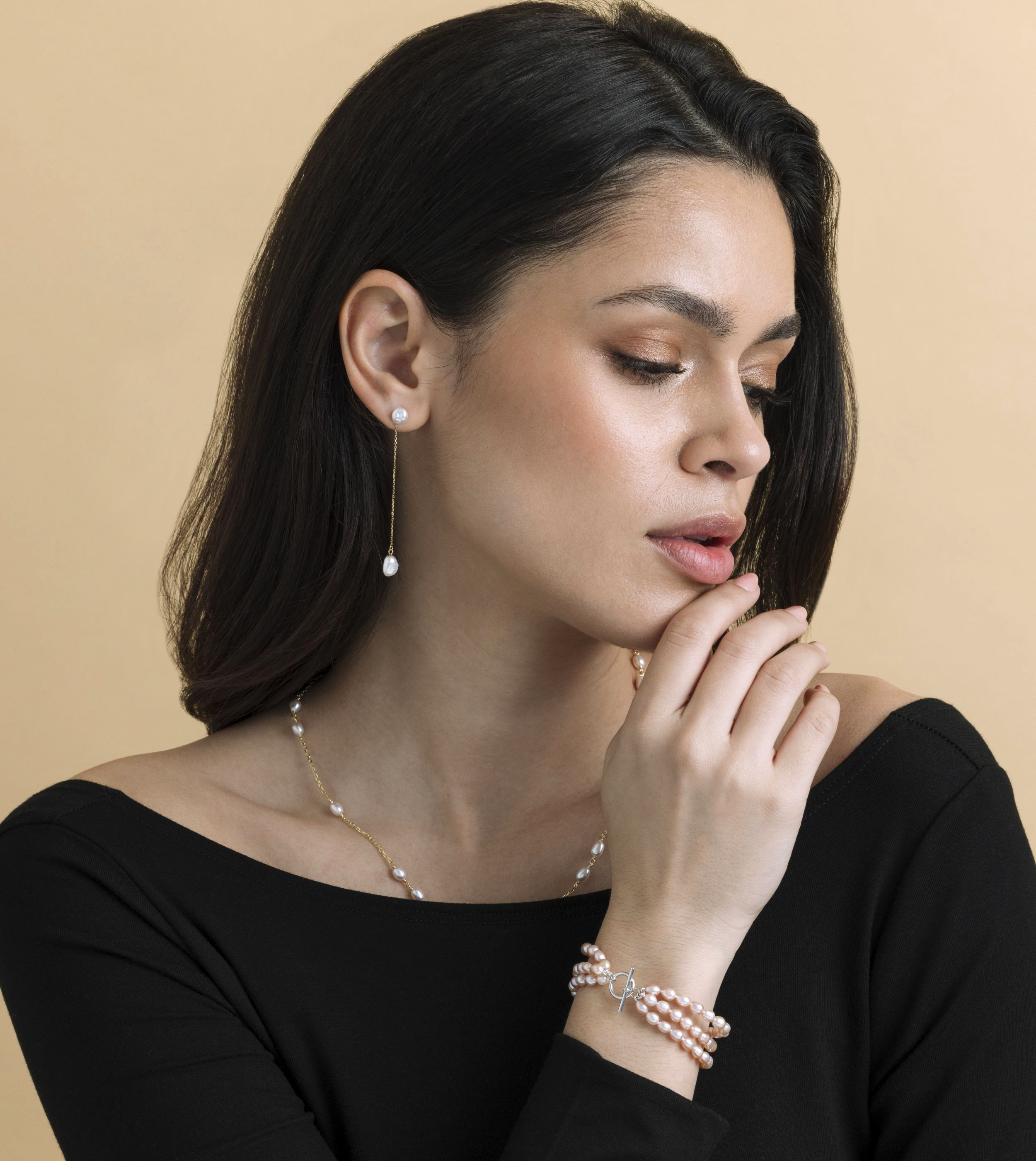 Armband mit drei 4–5 mm großen ovalen rosa Süßwasserperlen – Zweites Bild